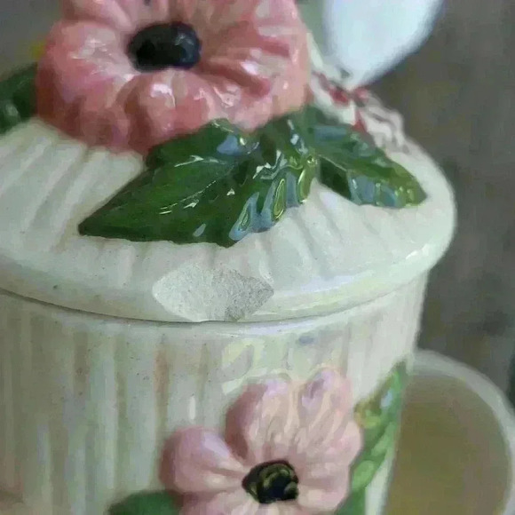 Vintage Floral and Butterfly Cream and Sugar Set - Picture 5 of 5